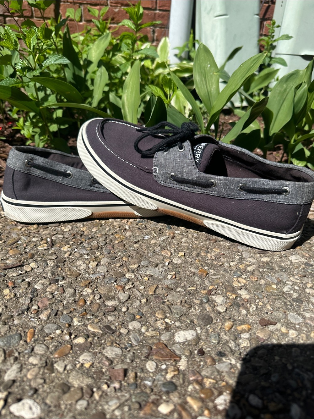 Men’s Sperry Halyard boat shoes.